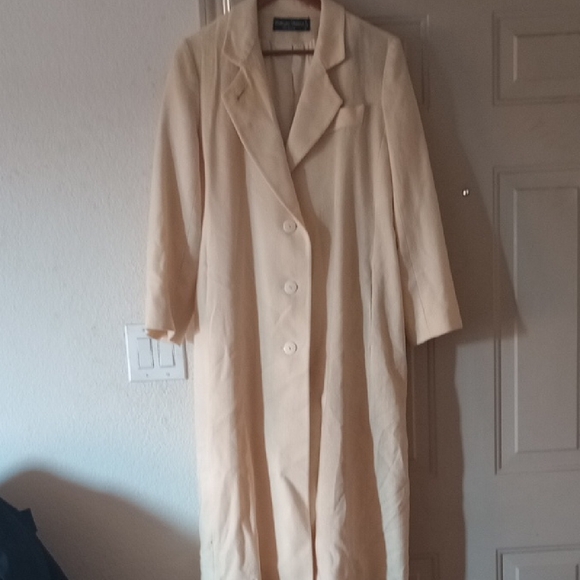 EUC WELLINGTON FASHIONS 100% MERINO WOOL Elegant Cream Long Coat - Picture 1 of 9